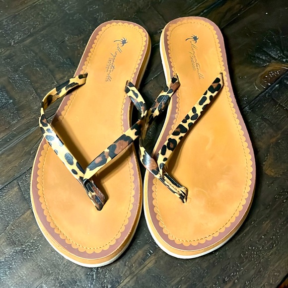 Margaritaville Leopard Strap Thong Sandals - Picture 2 of 6